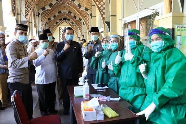 Cegah Covid-19, Seluruh Imam Masjid Paripurna di Pekanbaru Jalani Rapid Test