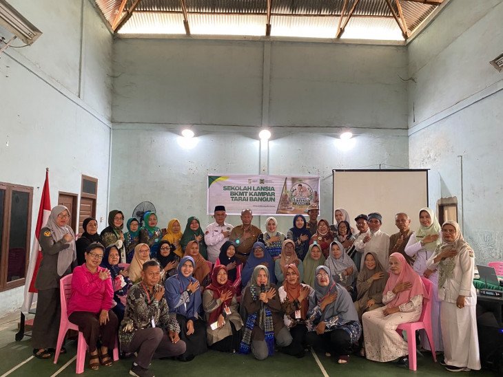 Buka Sekolah Lansia, Ini Yang Ingin Dicapai BKMT  Kampar