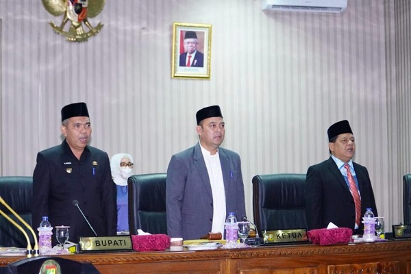 Pj Bupati Kampar Sampaikan Jawaban Pemerintah Terkait Ranperda APBD 2023