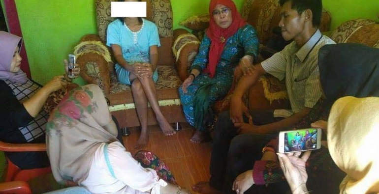 Oh Tuhan, Wanita Ini Rela Diperkosa 4 Pria Bergiliran Demi Selamatkan Nyawa Suami