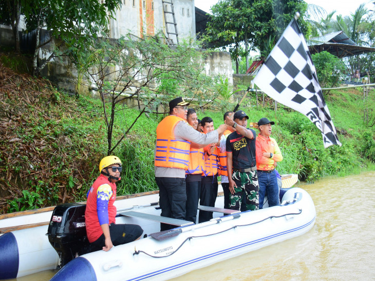 25 Tim Berlaga Dilomba Pacu Sampan Dalam Rangka Memeriahkan Hari Jadi Kab. Kampar Ke-76 Tahun 2026