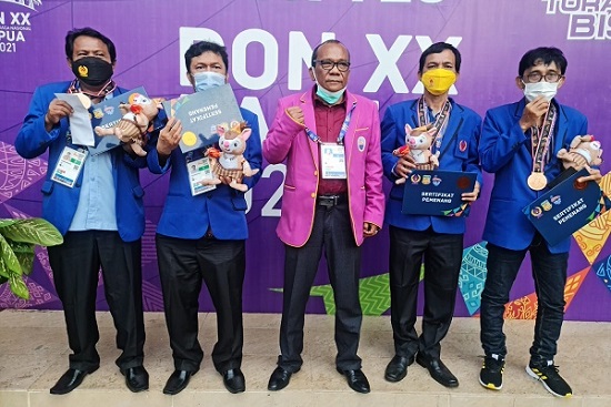Setelah Menunggu 10 Tahun, Cabor Catur Riau Sukses Sumbang Medali Pada PON XX 2021 di Papua