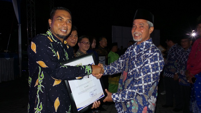 Berkontribusi Dalam Pembangunan, RAPP Raih CSR Award dari Pemkab Kepulauan Meranti