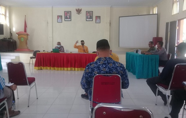 Kecamatan Rengat Barat Sosialisasi Percepatan Vaksinasi Covid pada Puluhan Kades