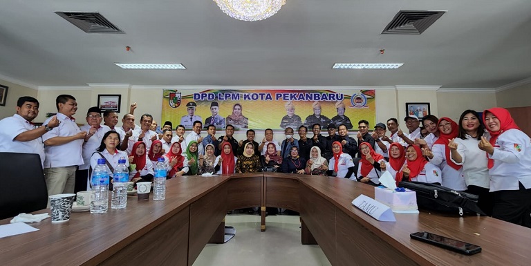 Lakukan Pengayaan, LPM Kota Padang Panjang Kunjungan Kerja ke LPM Pekanbaru