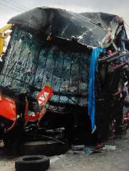 Laga Kambing Sesama Bus Medan Jaya di KM 81 Duri, 3 Tewas 21 Luka-luka