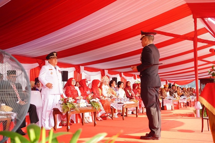 Plt Gubernur Riau Pimpin Upacara HUT ke-81 RI