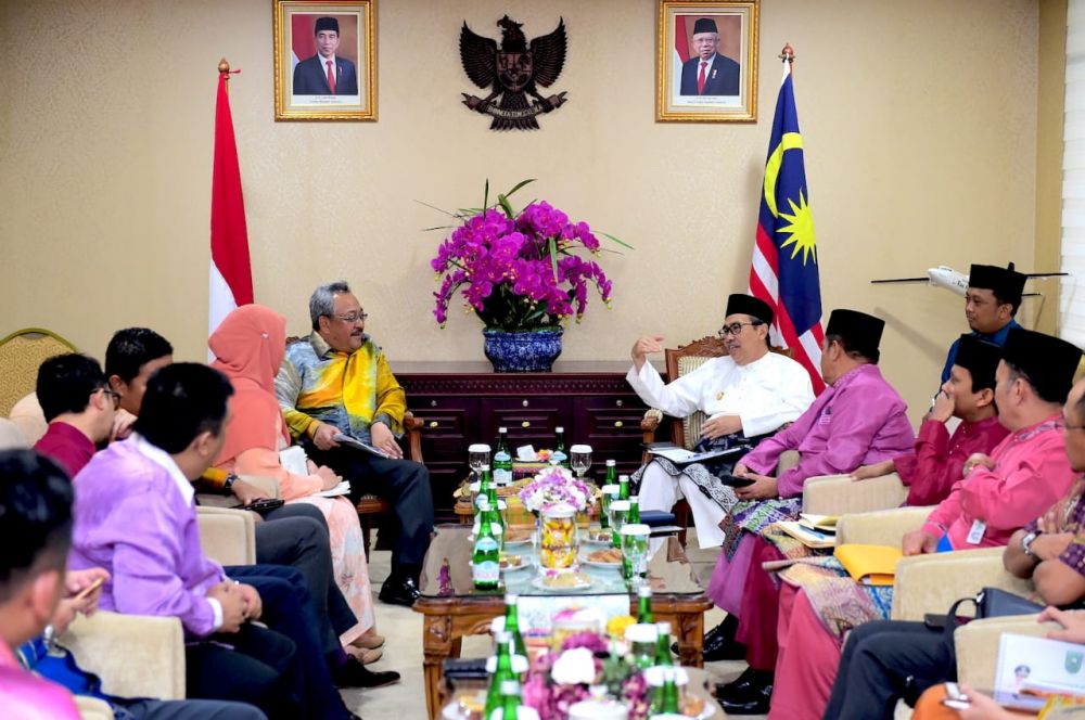 Bertemu Gubri, Dubes Malaysia Bahas Investasi, Pendidikan Hingga Pariwisata