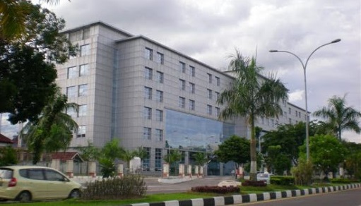RSUD Arifin Achmad Buka Lowongan 94 Nakes