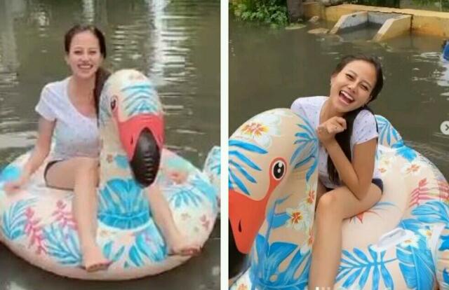 Asik! Bak Liburan di Bali, Model Cantik Ini Naik Bebek Karet saat Jakarta Banji