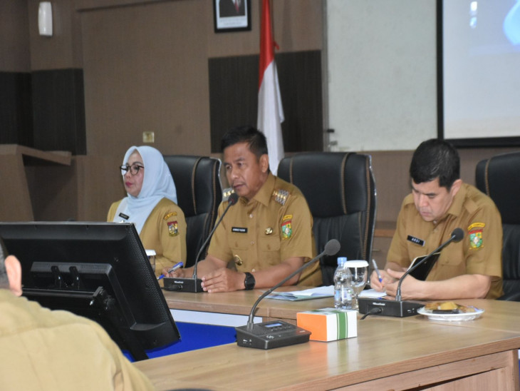 Tindak Lanjuti Arahan Presiden RI, Bupati Kampar Instruksikan Seluruh OPD dan Camat Terapkan Gerakan Asri