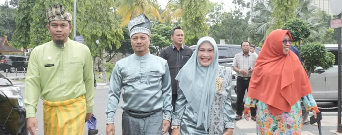 Plt Bupati Muklisin Hadiri Upacara dan Paripurna Istimewa HUT Riau Ke-69 di Pekanbaru