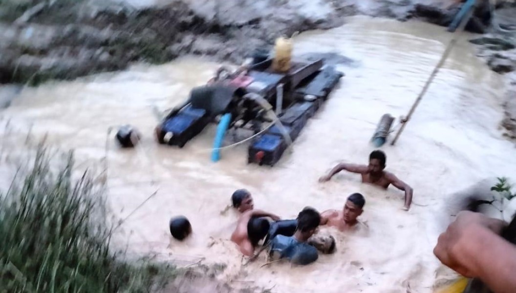 Pencari Emas Tanpa Izin di Kuansing Tewas Tertimbun Longsor di Lubang Sedotan