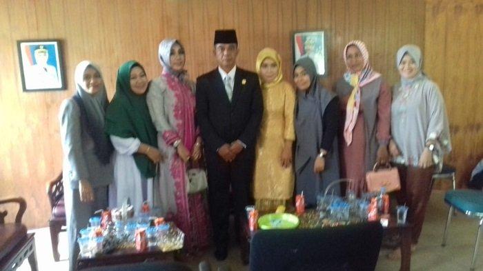 Poligami, Politisi Ini Ngaku Gaji Sebagai Anggota Dewan Tak Cukup Biayai 4 Istri dan 12 Anaknya