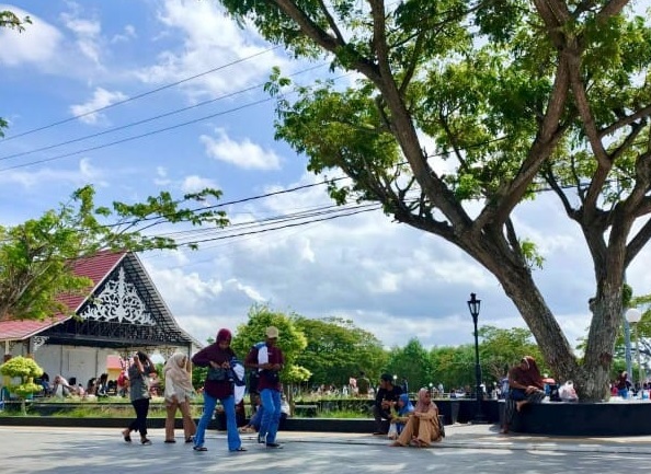Ribuan Pengunjung Padati Kota Siak