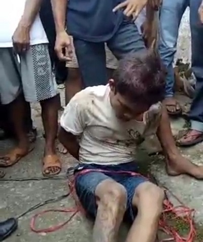 Hendak Maling Motor Warga, Pemuda Bertato Diikat dan  'Digulai' Warga Sebanga