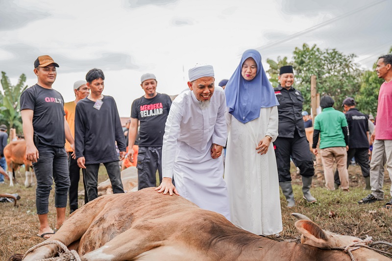 Tinjau 7 Titik Penyembelihan,  Wako Apresiasi  Semangat Berkurban Masyarakat  Dumai