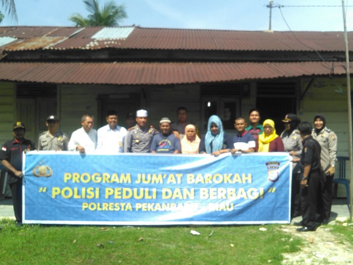 Polresta Pekanbaru Kunjungi dan Bantu Warga Penderita Tumor Ganas