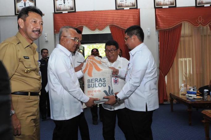 Kabupaten Terdampak Banjir Dikirimi 10 Ton Beras