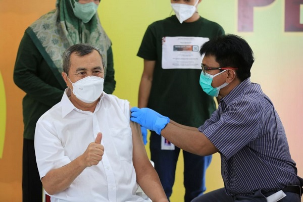 Disuntik Booster Sore Tadi, Syamsuar Sebut Riau Masih Punya Stok 1 Juta Dosis