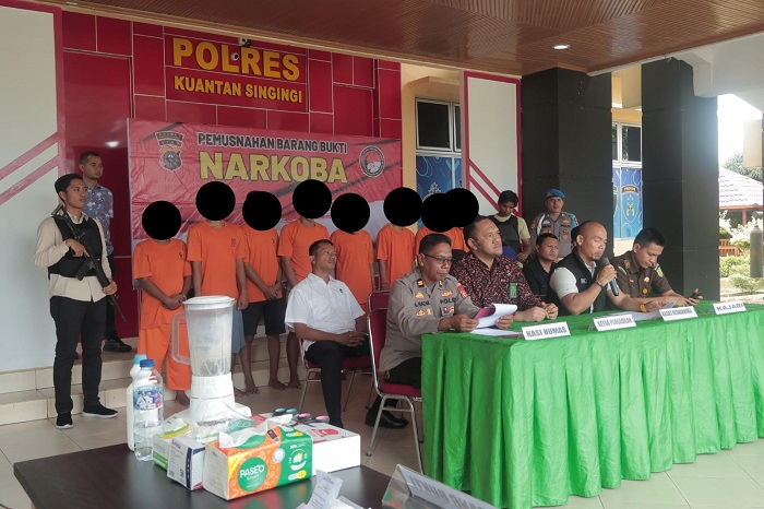 Polres Kuansing Musnahkan Barang Bukti Narkotika Jenis Sabu Seberat 256,05 Gram