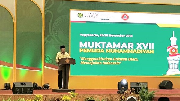 MENOHOK, Jusuf Kalla 'Serang' Dahnil Anzar di Muktamar Pemuda Muhammadiyah  Yogjakarta