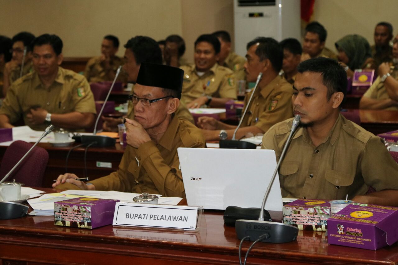 Wabup Zardewan Hadiri Pembahasan  Ranperda RTRW di DPRD Riau 