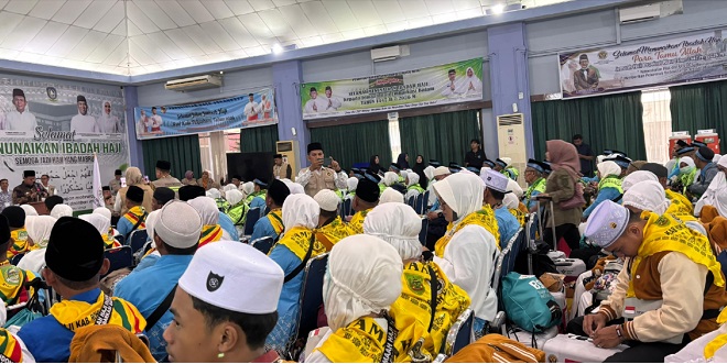 62 Orang  Jemaah haji Rohil di Berangkatkan ke Madinah