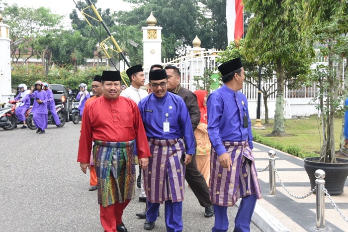 Bupati Amril Hadiri Acara HUT Riau ke-61 di Pekanbaru