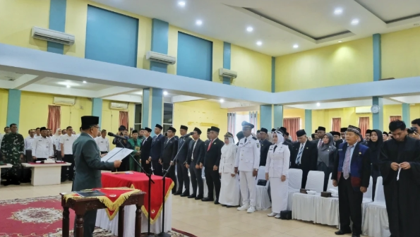 Tiga Kepala DInas Dilantik Bersama Puluhan Pejabat Pemkab Meranti