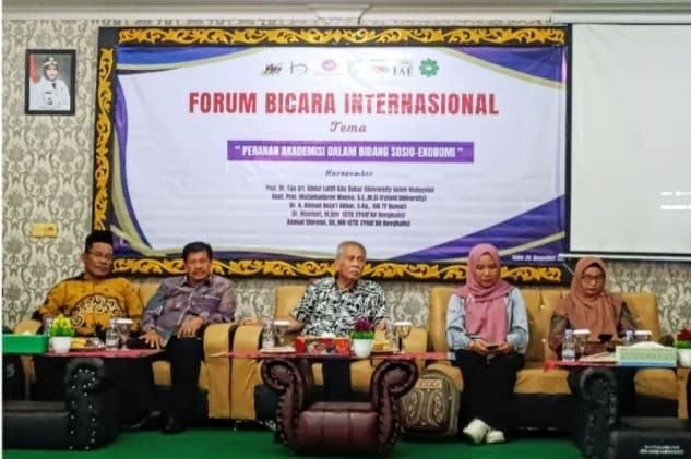 STIE Syariah Selenggarakan Forum Bicara Internasional Bersama UIM dan University Fathony Thailand