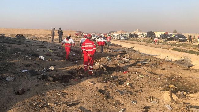 Baru Lepas Landas, Pesawat Boeing 737 Jatuh di Iran, Seluruh Penumpang Tewas