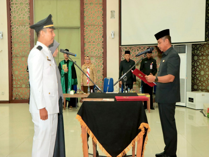 Bupati Kampar Ahmad Yuzar Lantik 13 Pejabat Administrator dan Pengawas