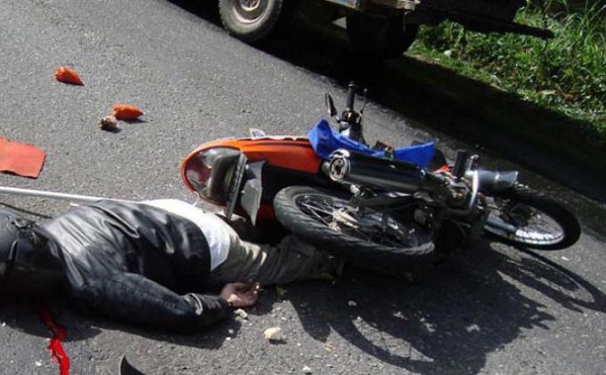 TRAGIS...Ditabrak Pengemudi Mabuk, Anggota Polisi dan Rekannya Tewas Mengenaskan