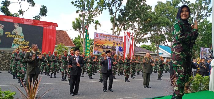 Serunya Gubri, Danrem dan Kapolda Berjoget Ria di HUT TNI