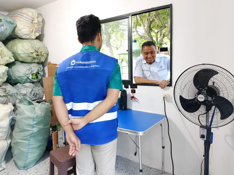 Tukar Sampah jadi Uang, Waste Station di RTH Putri Kaca Mayang Mulai Beroperasi