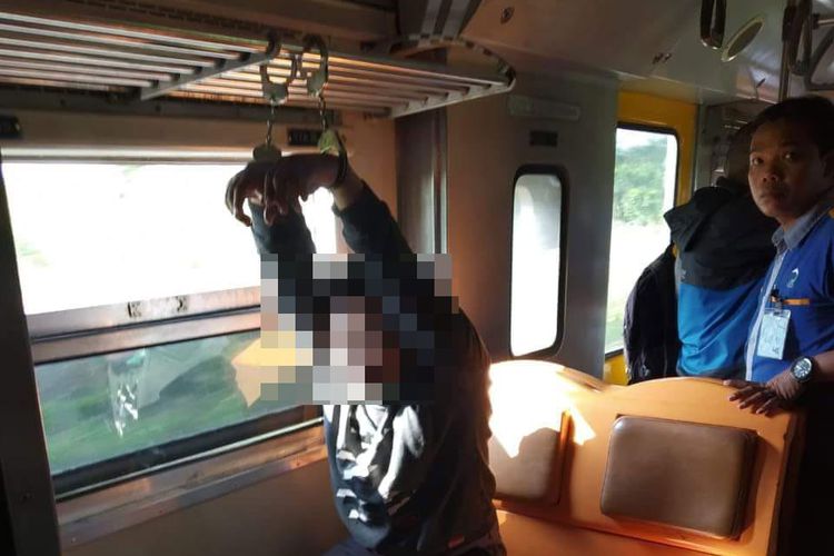 RASAIN...Lakukan Pelecehan Seksual, Mahasiswa Diborgol di Bagasi Kereta