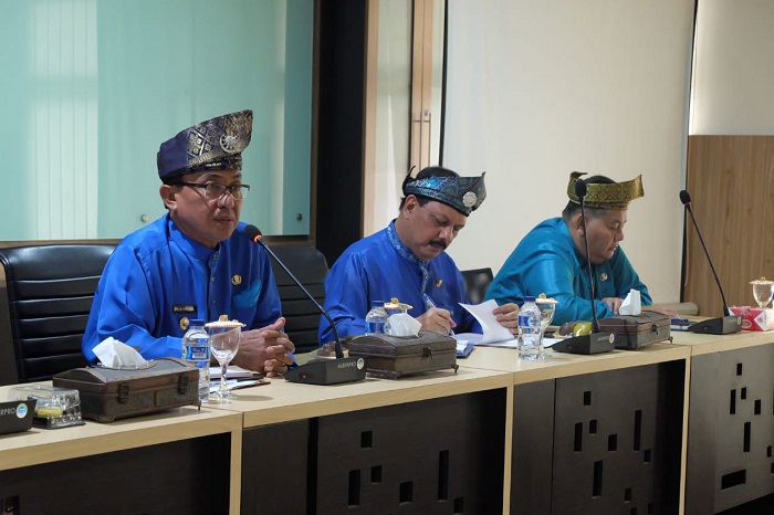 Pemkab Tegaskan Komitmen Selamatkan Petani Kelapa di Inhil
