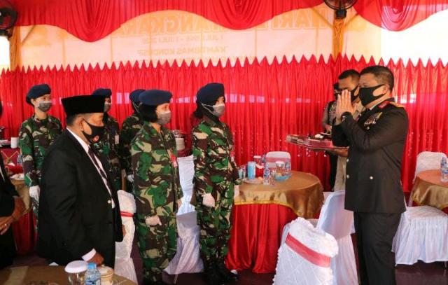 Danlanud Roesmin Nurjadin Beri Suprise Polda Riau Dihari Bhayangkara ke-74
