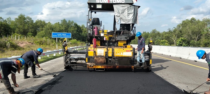 Hutama Karya Lakukan Pemeliharaan Rutin Ruas Jalan Tol Pekanbaru-Dumai