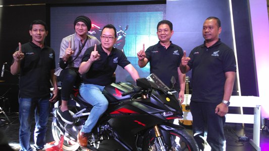 JANGAN LEWATKAN...Ini Spesifikasi dan Harga All New Honda CBR 250 RR Total Control