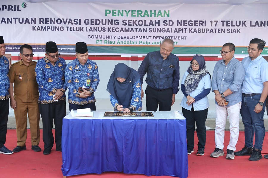 Bertahun-tahun Miring, Sembilan Ruang Kelas SDN 17 Teluk Lanus Direnovasi