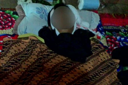Nahas... Kerja Sambil Menelpon, Susandi Tewas Disambar Petir