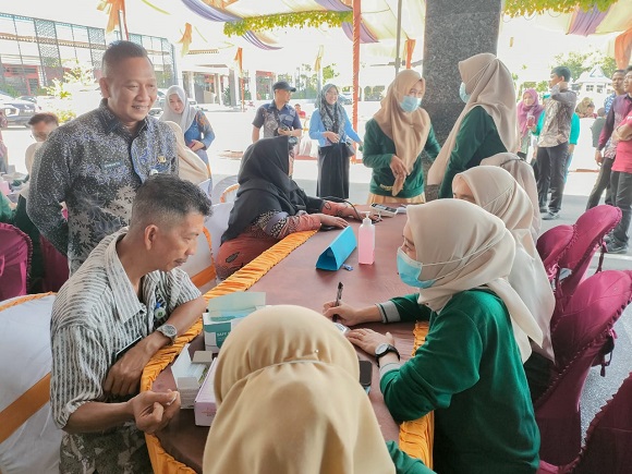 Sempena Hari Kesehatan Nasional ke-61, Pemkab Bengkalis Taja Cek Kesehatan Gratis dan Donor Darah