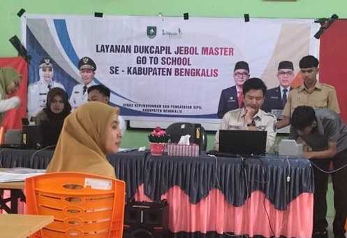 Disdukcapil Bengkalis Lakukan Perekaman KTP-el di SMAN 3 Bengkalis