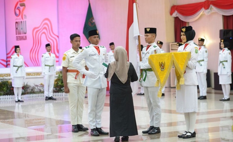 36 Anggota Paskibraka Provinsi Riau  Dikukuhkan Malam Tadi