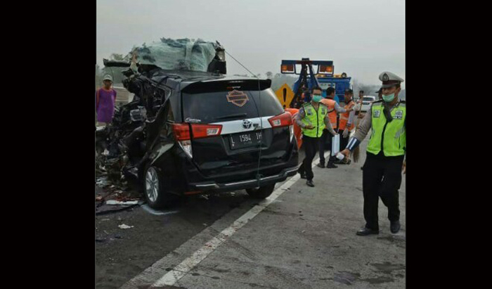 Innova Seruduk Truk, 5 Orang Tewas, 1 Kritis, Lihat Kondisinya