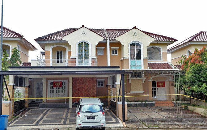 WOWWW... Cuma Kasir, Lihat Betapa Mewahnya Rumah Leni yang Tilap Uang Diler Daihatsu Rp 25 Miliar
