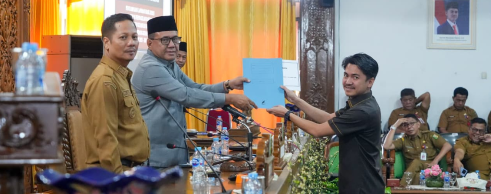 Wabup Muklisin Hadiri Paripurna DPRD Kuansing Penyampaian Laporan Hasil Reses
