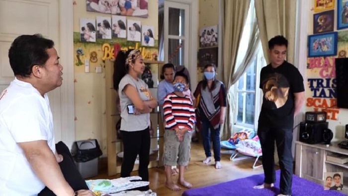 Salut! Ini Kisah Pasutri Tajir Melintir yang Ikhlas Rawat 7 Bayi Bukan Anak Kandung di Rumah Mewahnya